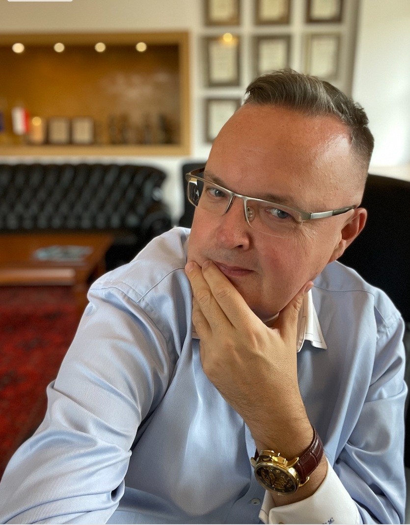  Krzysztof J. Filipiak